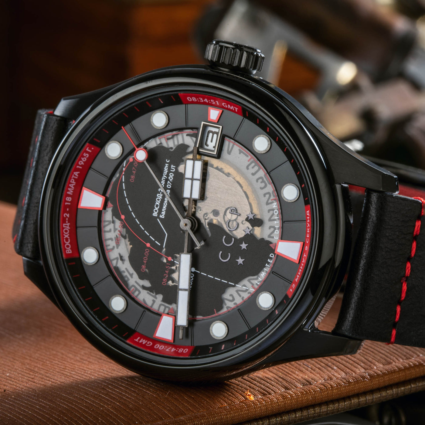 Black / Red